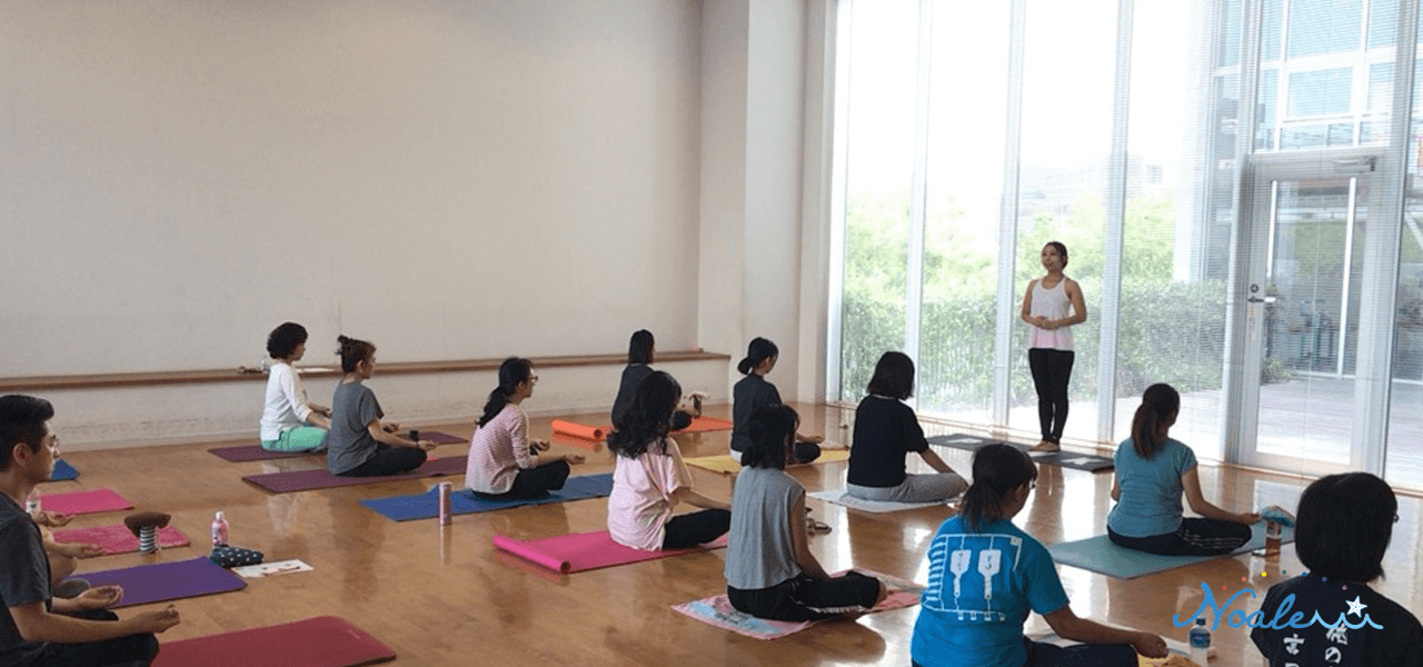 ヨガクラス画像